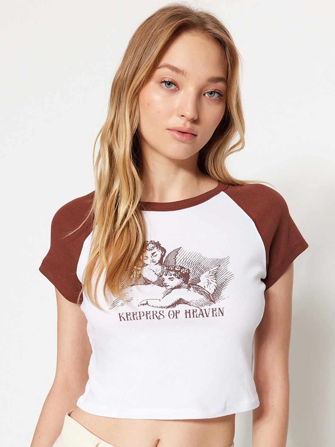 Trendyol Graphic Printed Raglan Sleeves Pure Cotton Crop T-shirt, White