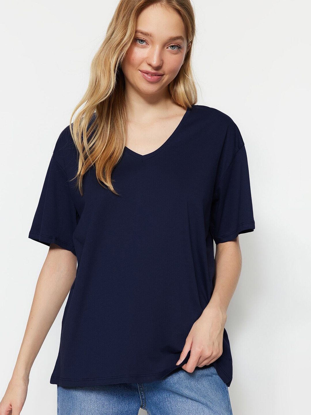 

Trendyol V-Neck Extended Sleeves T-shirt, Navy blue