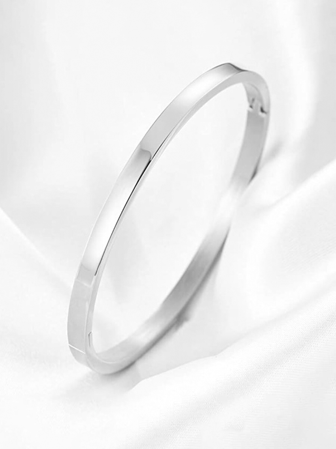 

EL REGALO Unisex Bangle-Style Bracelet, Silver