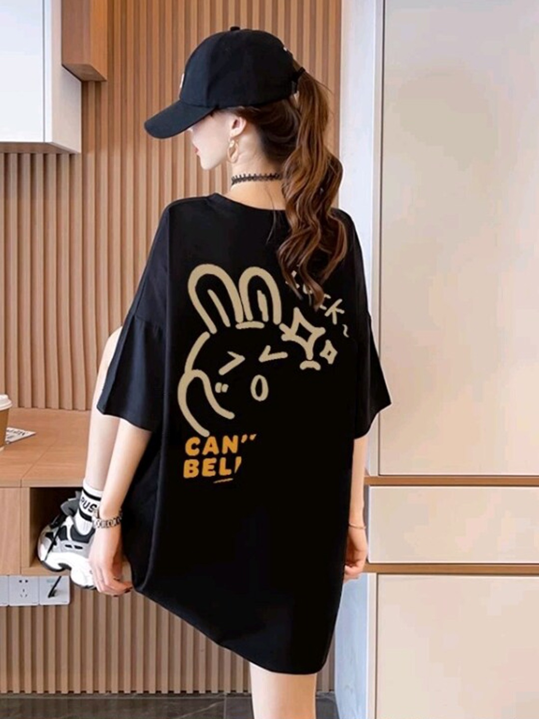 

StyleCast Black Typography Printed Drop Shoulder Sleeves Cotton Longline T-shirt