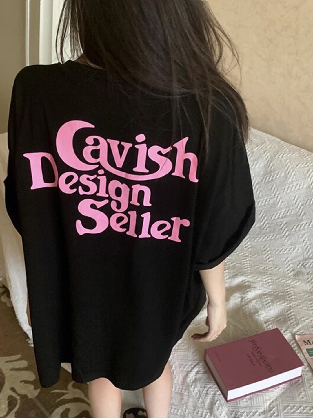

StyleCast Black Typography Printed Drop Shoulder Sleeves Cotton Longline T-shirt