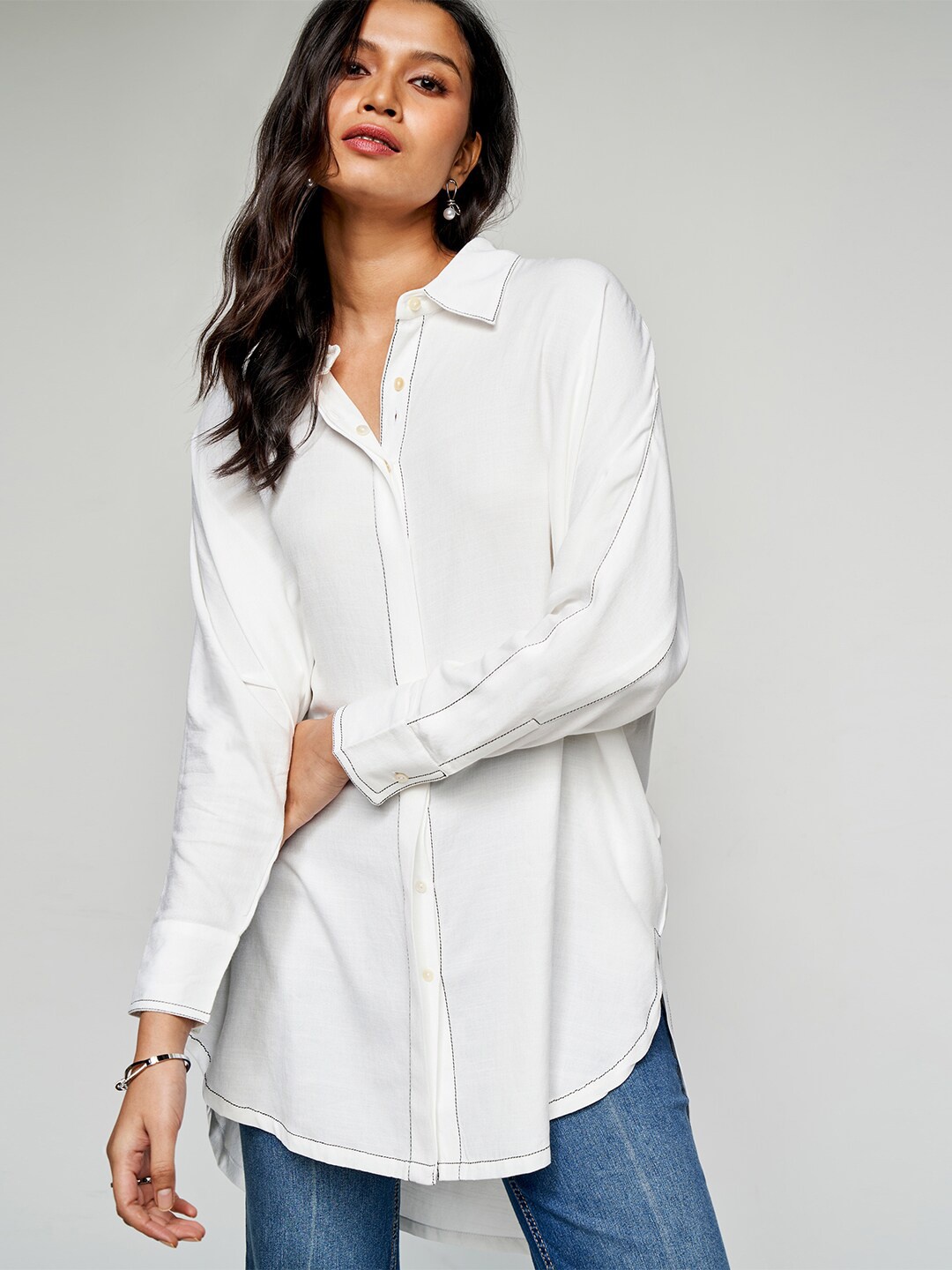 

AND Spread Collar Cuffed Sleeves Shirt Style Top, White