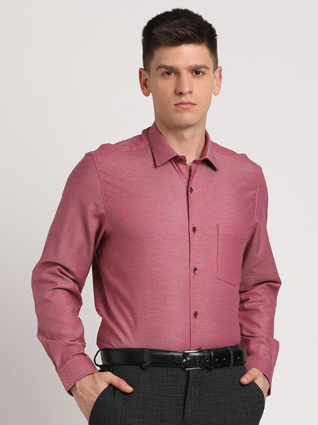 

Turtle Textured Standard Slim Fit Cotton Formal Shirt, Maroon