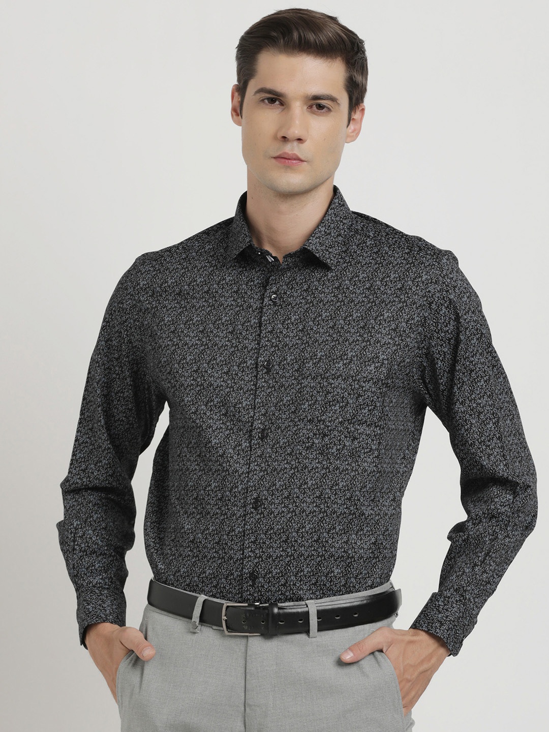 

Turtle Men Standard Slim Fit Opaque Printed Formal Shirt, Navy blue