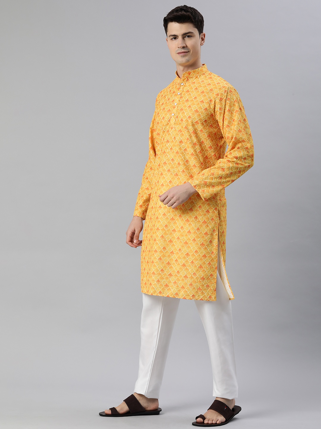 

Majestic Man Men Ethnic Motifs Embroidered Chikankari Kurta, Yellow