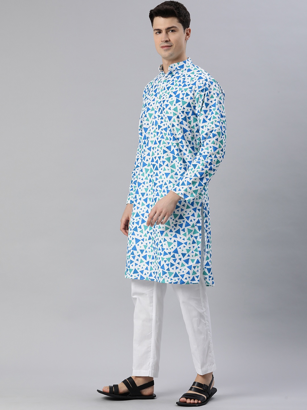 

Majestic Man Men Geometric Embroidered Sequinned Kurta, Green