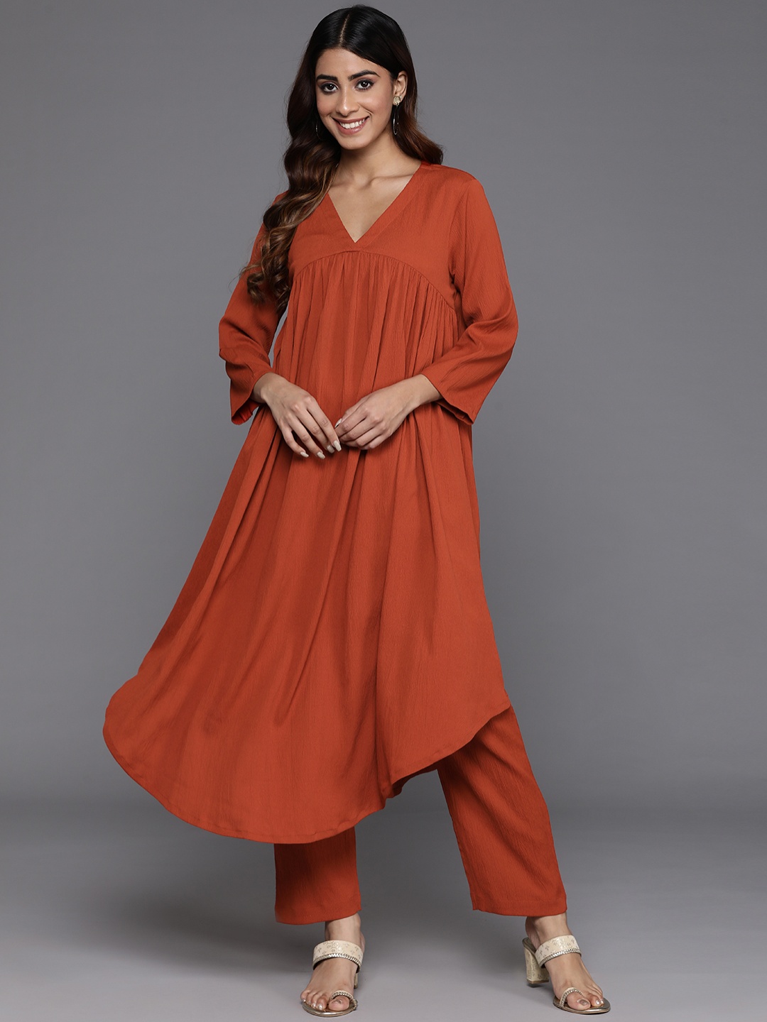 

Varanga Women Empire Gathered Detail A Line Kurta With Trouser, Rust
