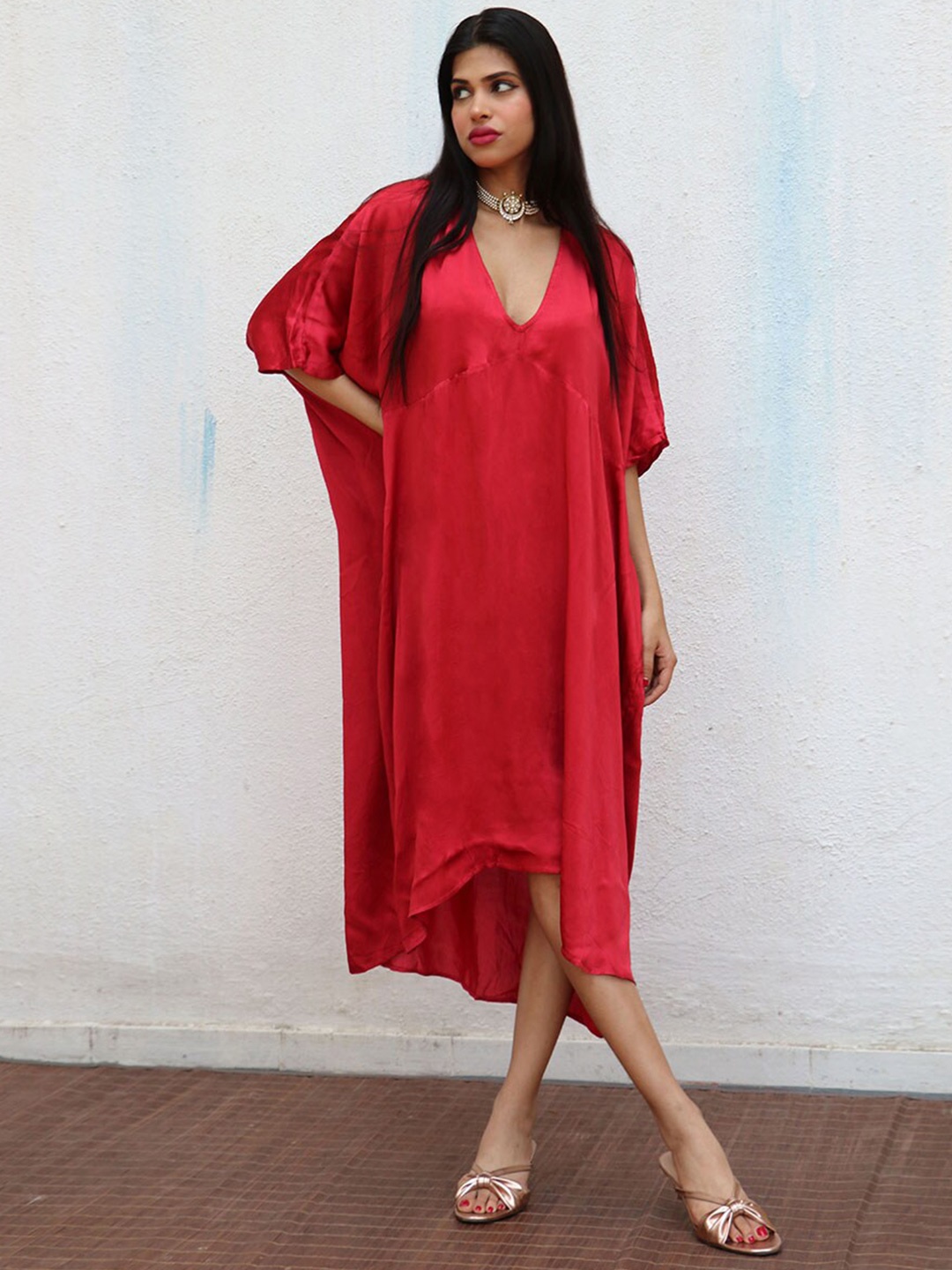 

Chidiyaa V-Neck Extended Sleeves Kaftan Dress, Red