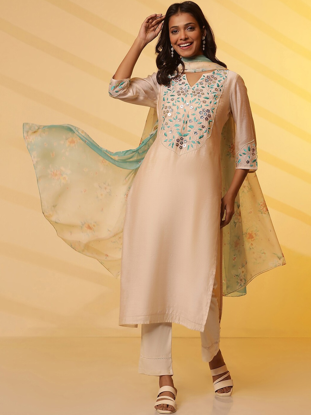 

AURELIA Floral Yoke Design Regular Kurta with Trousers & With Dupatta, White