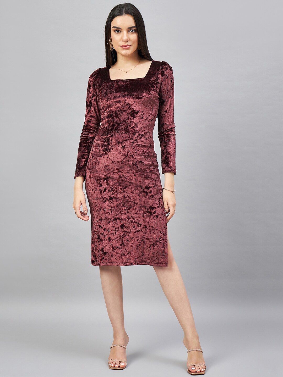 

Orchid Blues Square Neck Velvet Sheath Dress, Brown