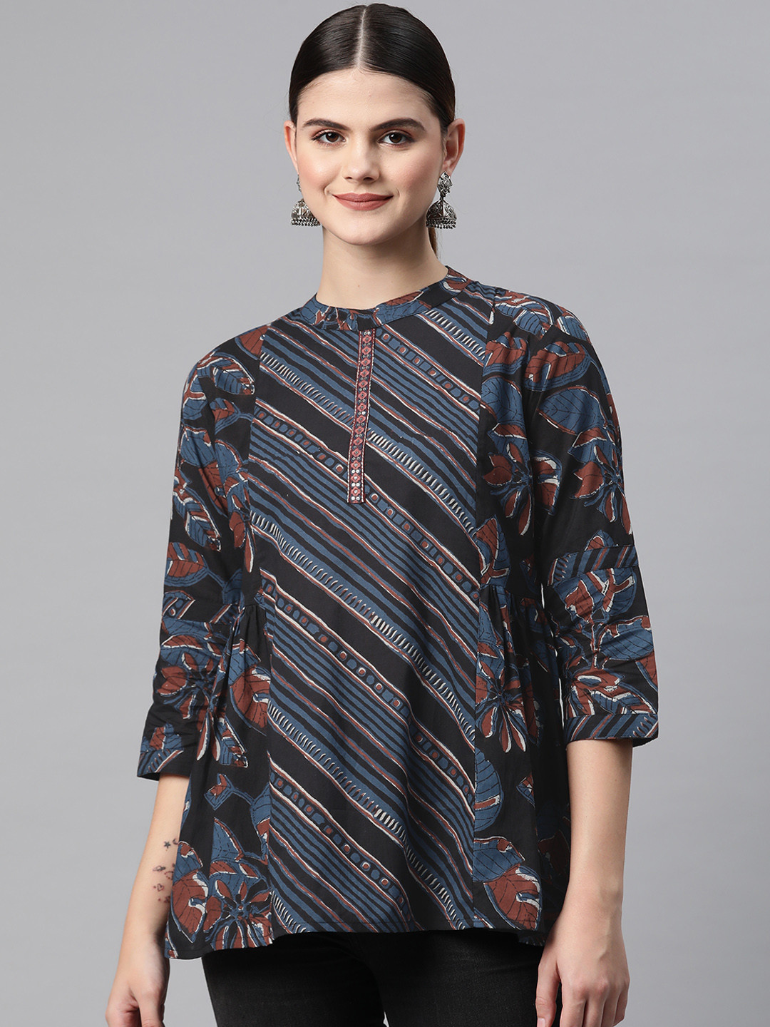

Readiprint Fashions Floral Print Mandarin Collar Cotton Peplum Longline Ethnic Top, Black