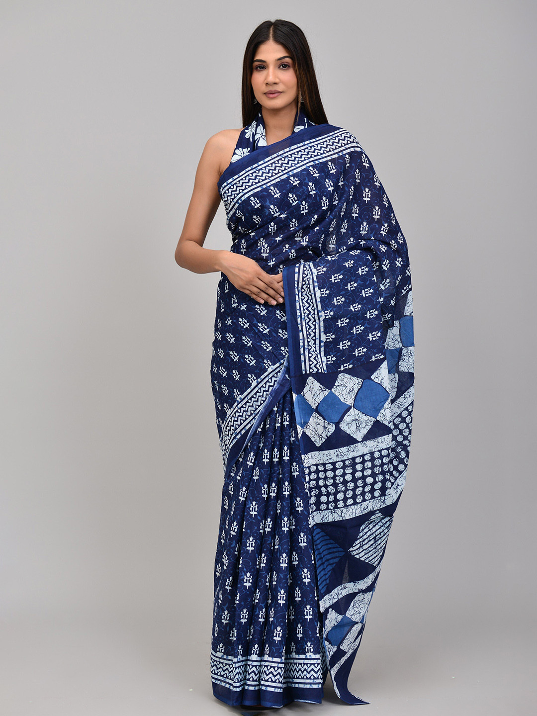 

KALINI Ethnic Motifs Printed Pure Cotton Saree, Navy blue
