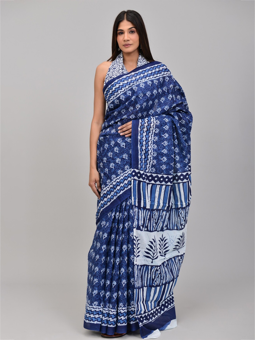 

KALINI Floral Printed Pure Cotton Saree, Navy blue