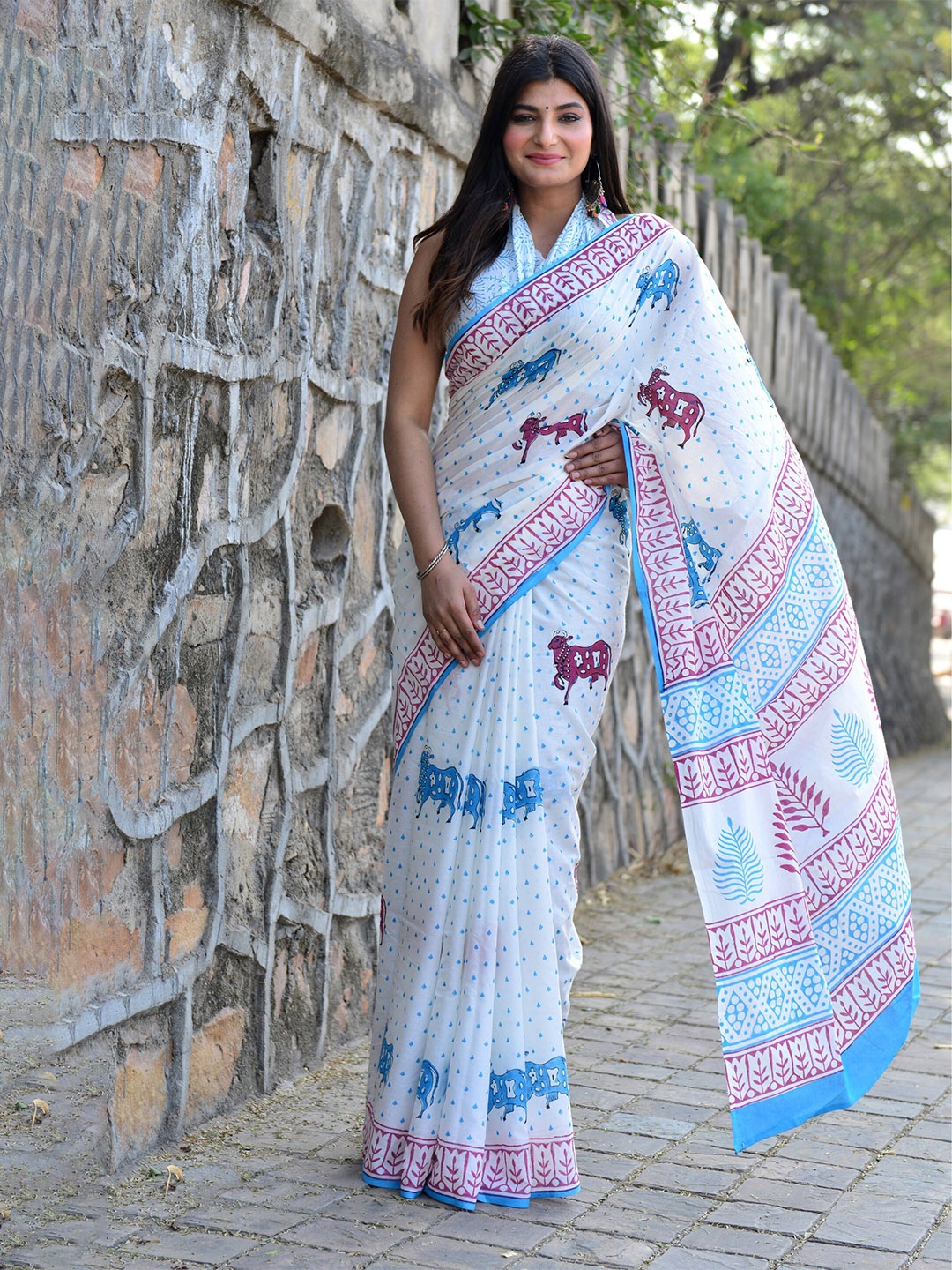 

KALINI Ethnic Motifs Printed Pure Cotton Saree, White