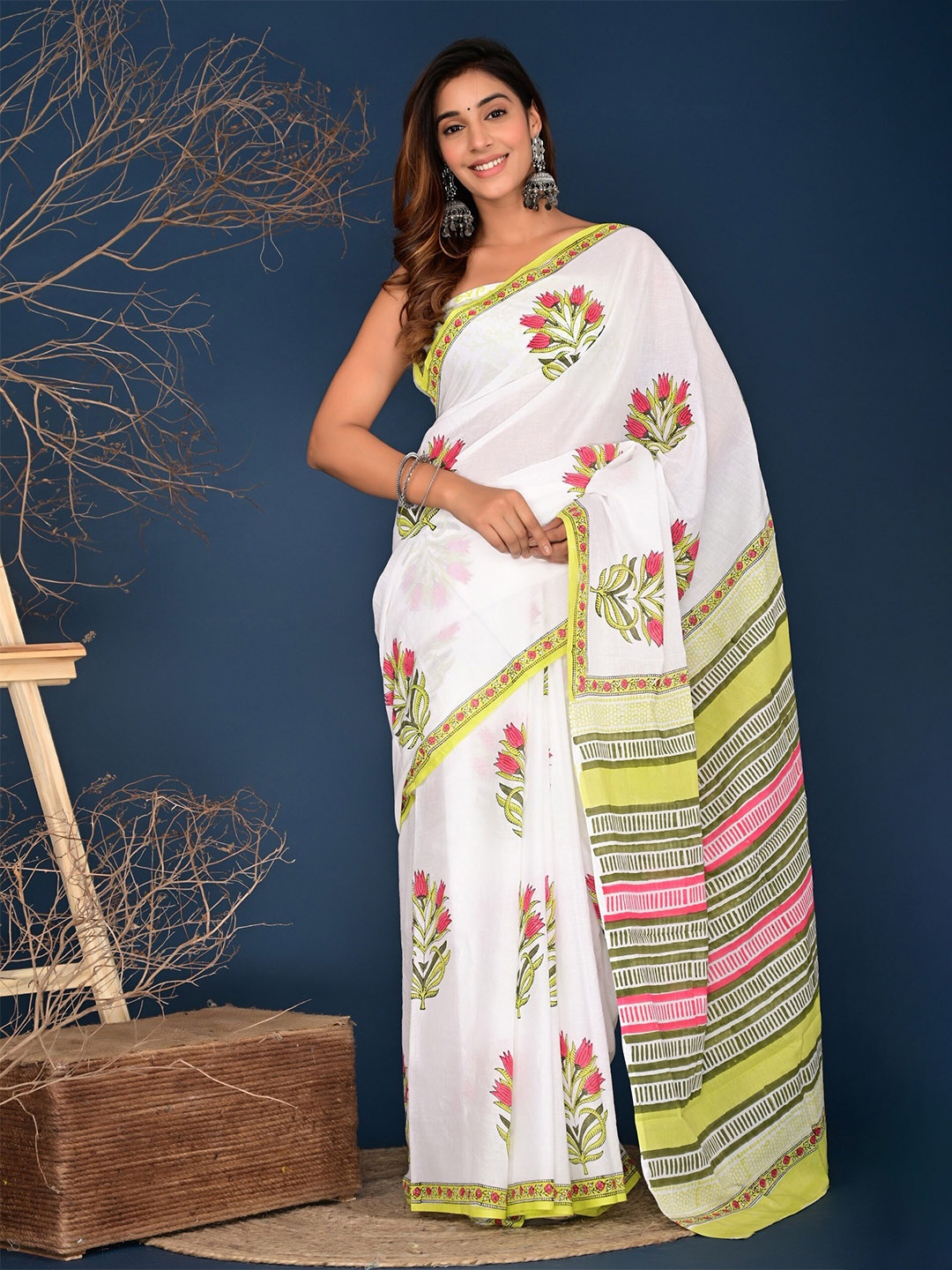 

KALINI Ethnic Motifs Printed Pure Cotton Saree, White