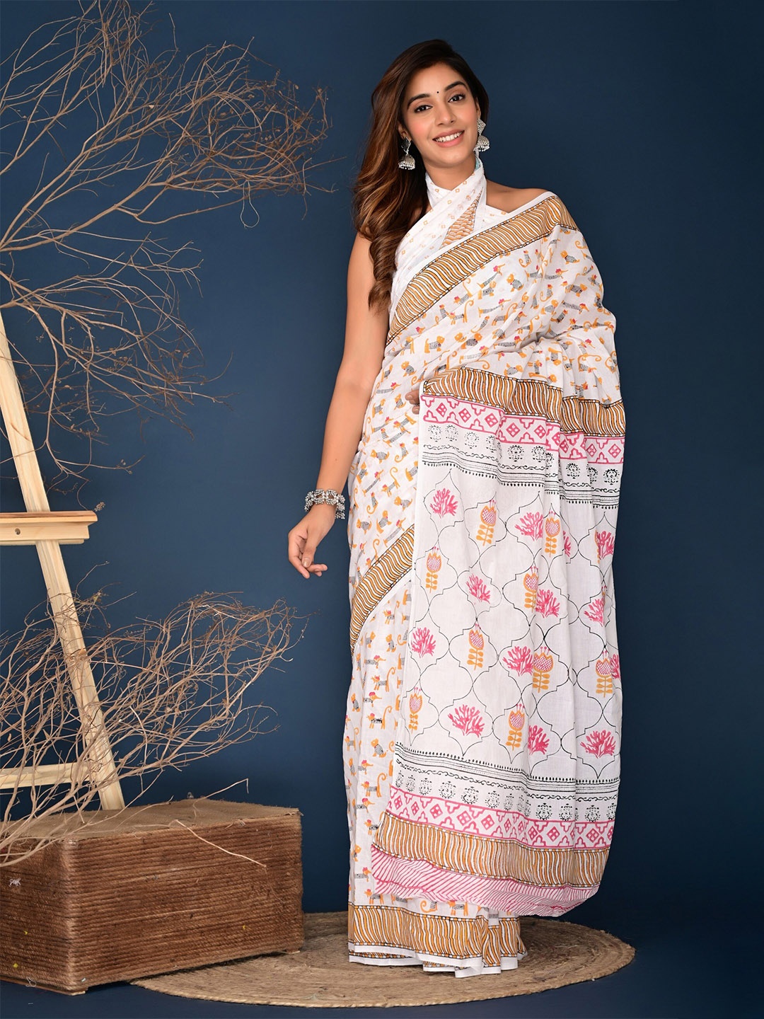 KALINI Abstract Block Printed Pure Cotton Saree, White
