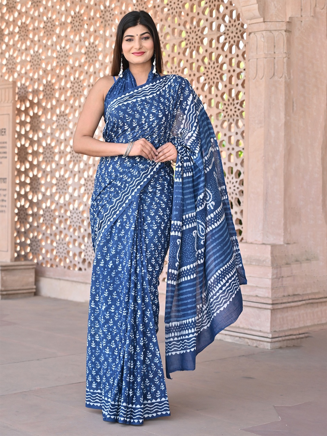 

KALINI Ethnic Motifs Printed Pure Cotton Saree, Navy blue