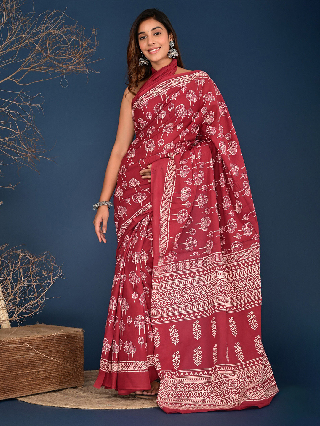 

KALINI Floral Printed Pure Cotton Saree, Maroon