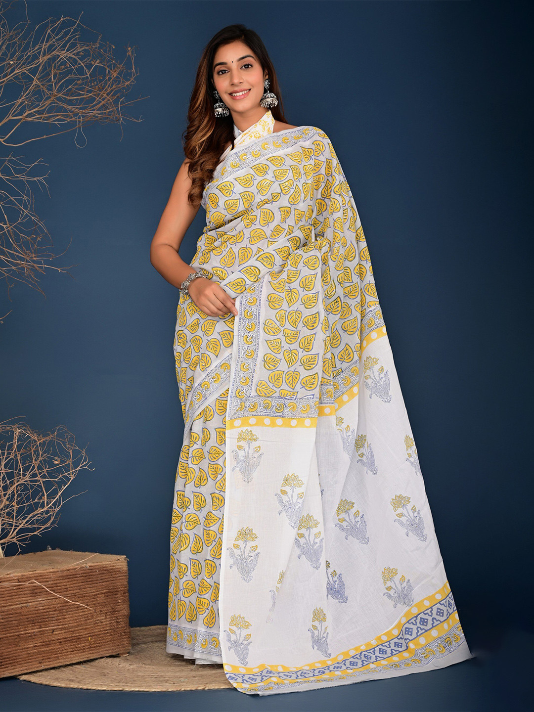 

KALINI Ethnic Motifs Printed Pure Cotton Saree, White