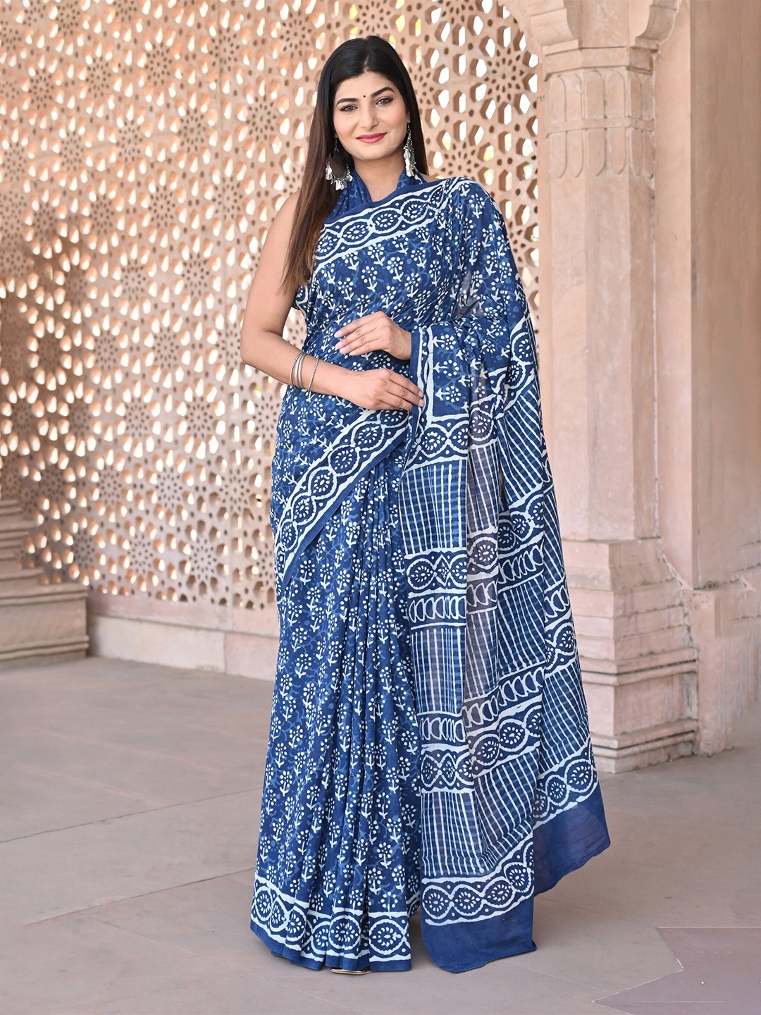 

KALINI Ethnic Motifs Printed Pure Cotton Saree, Navy blue