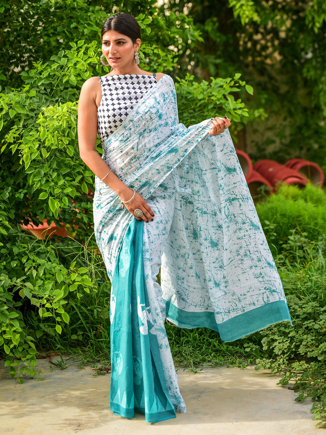 

KALINI Abstract Printed Pure Cotton Saree, Sea green