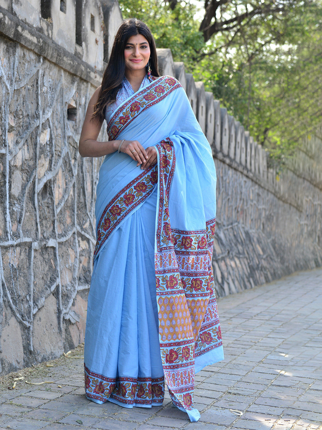 

KALINI Floral Block Printed Pure Cotton Saree, Blue