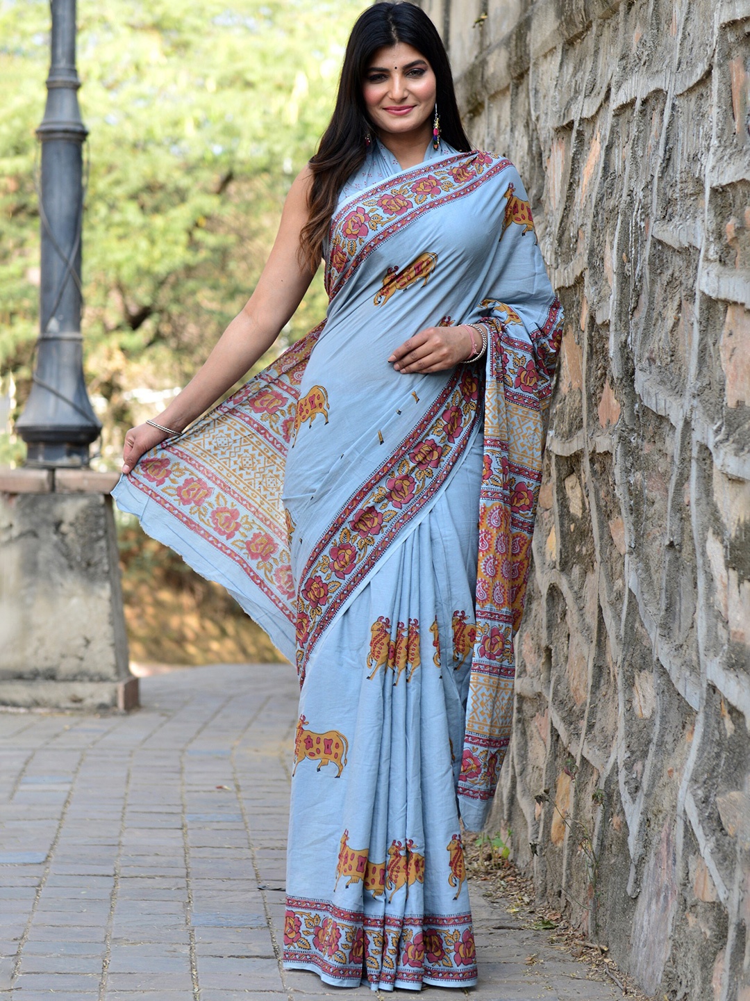 

KALINI Ethnic Motifs Block Printed Pure Cotton Saree, Blue