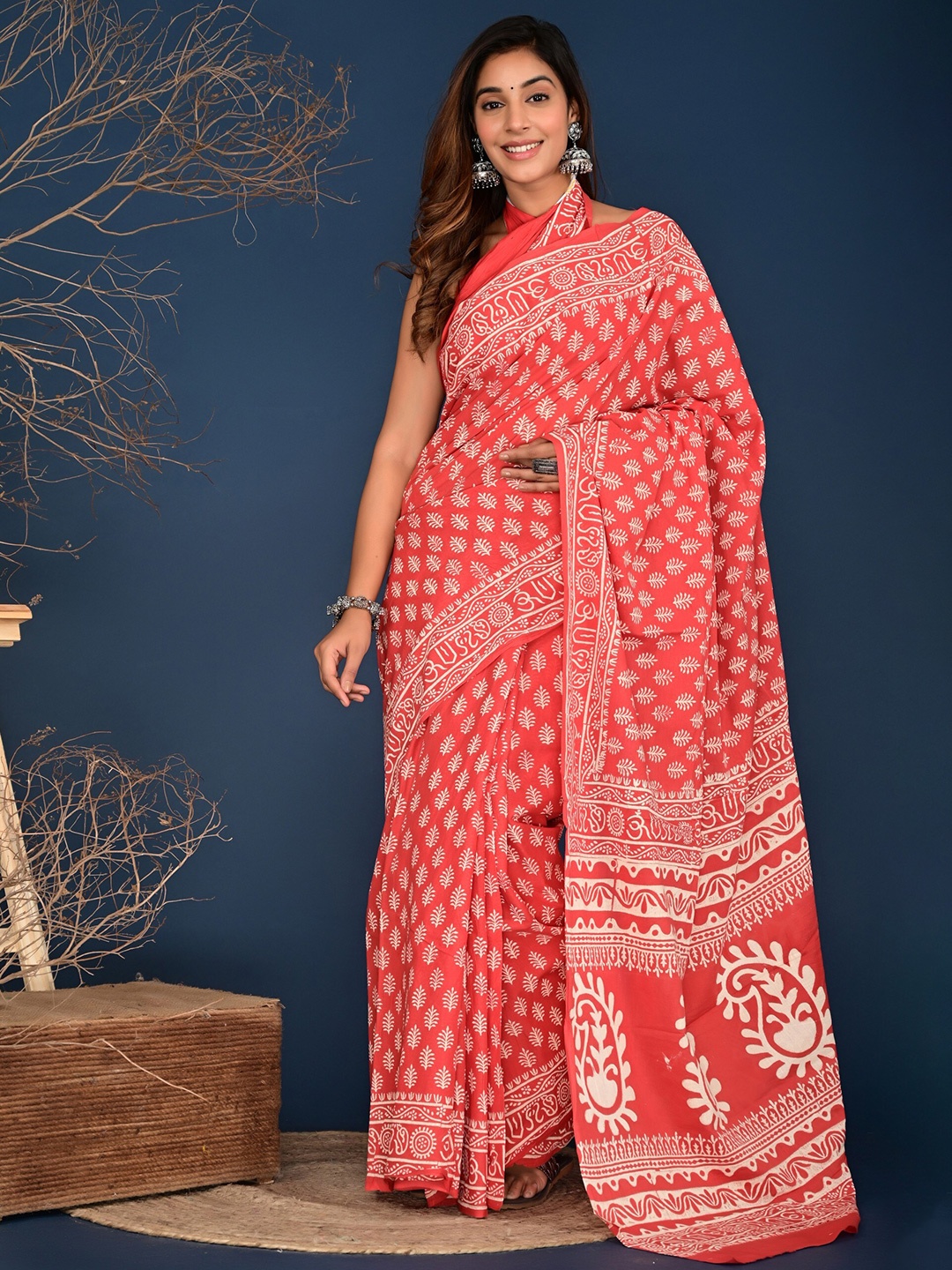 

KALINI Floral Block Printed Pure Cotton Saree, Red