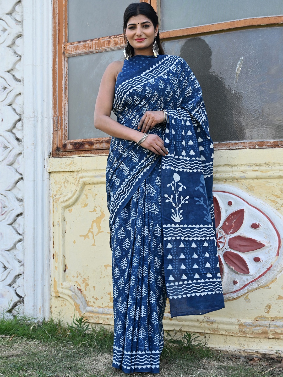 

KALINI Ethnic Motifs Printed Pure Cotton Saree, Blue