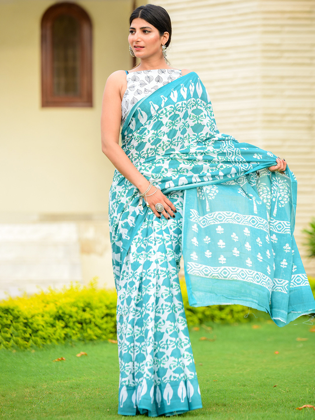 

KALINI Abstract Printed Pure Cotton Saree, Sea green
