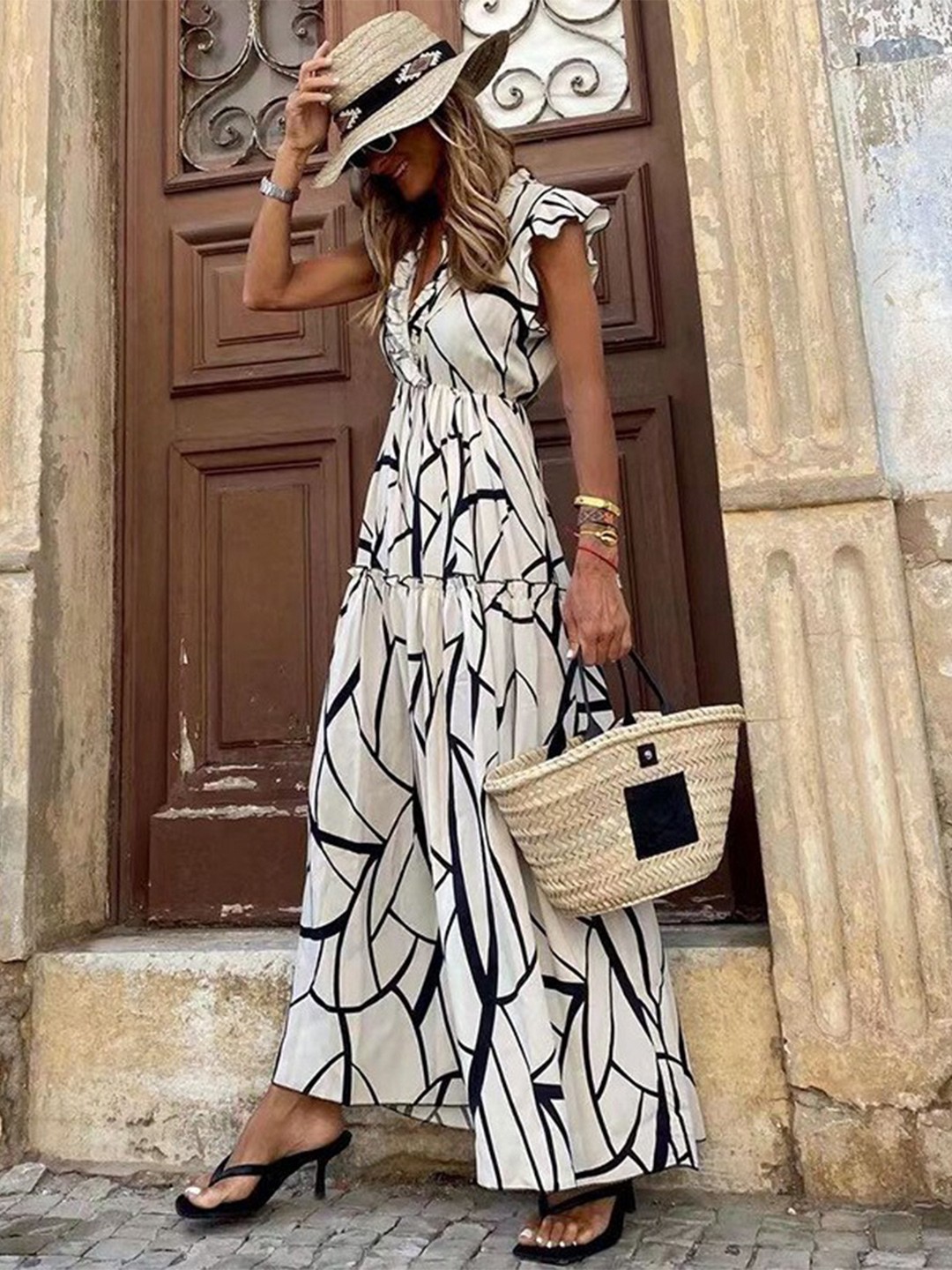 

StyleCast White & Black Printed Maxi Dress