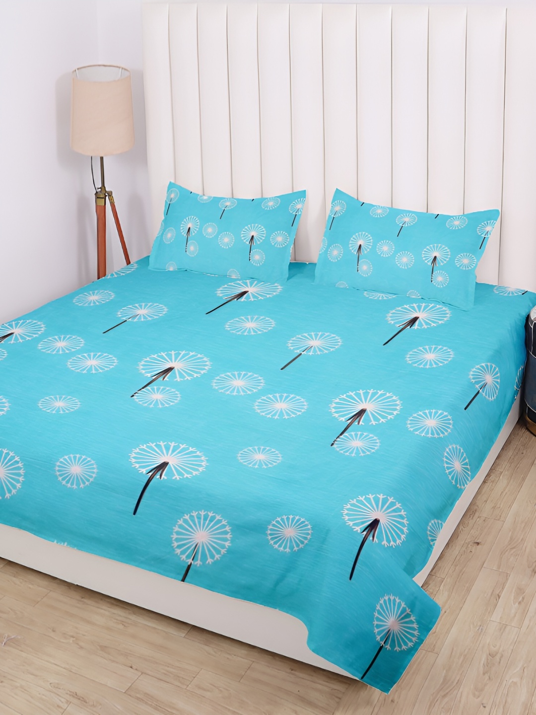 

RD TREND Turquoise Blue & White Floral Cotton 210 TC King Bedsheet With 2 Pillow Covers