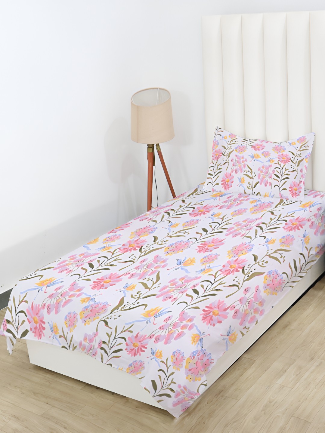 

RD TREND White & Pink Floral Cotton 210 TC Single Bedsheet With 1 Pillow Cover