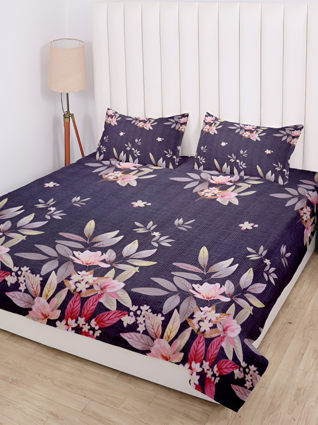 

RD TREND Grey & Pink Floral Cotton 210 TC King Bedsheet With 2 Pillow Covers
