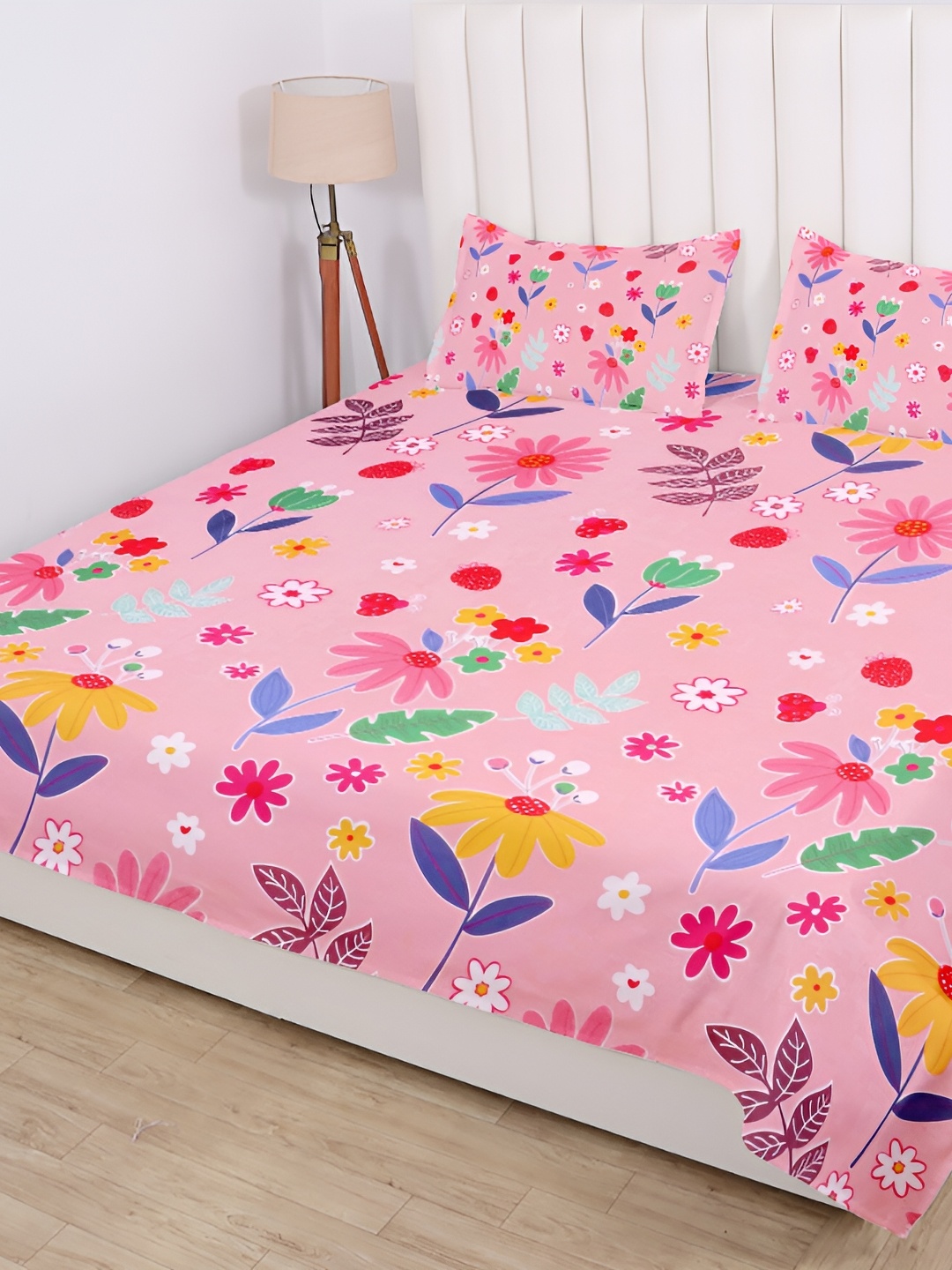 

RD TREND Peach & Red Floral Cotton 210 TC King Bedsheet with 2 Pillow Covers