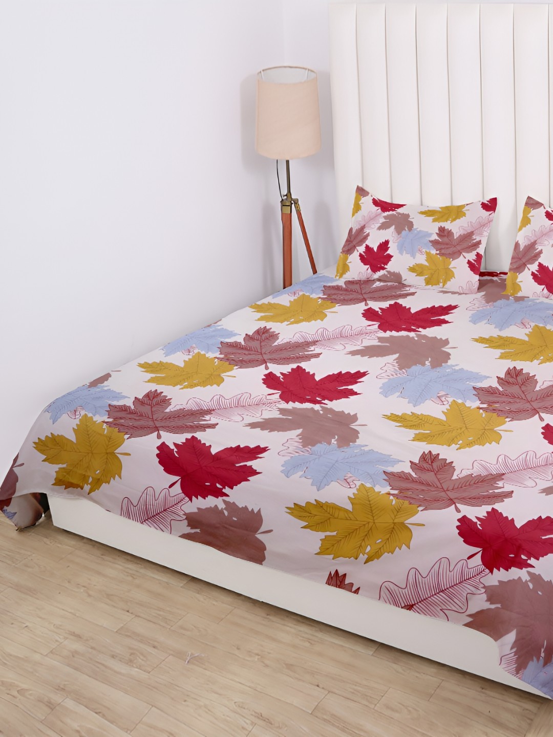 

RD TREND Cream & Red Floral Cotton210 TC King Bedsheet with 2 Pillow Covers