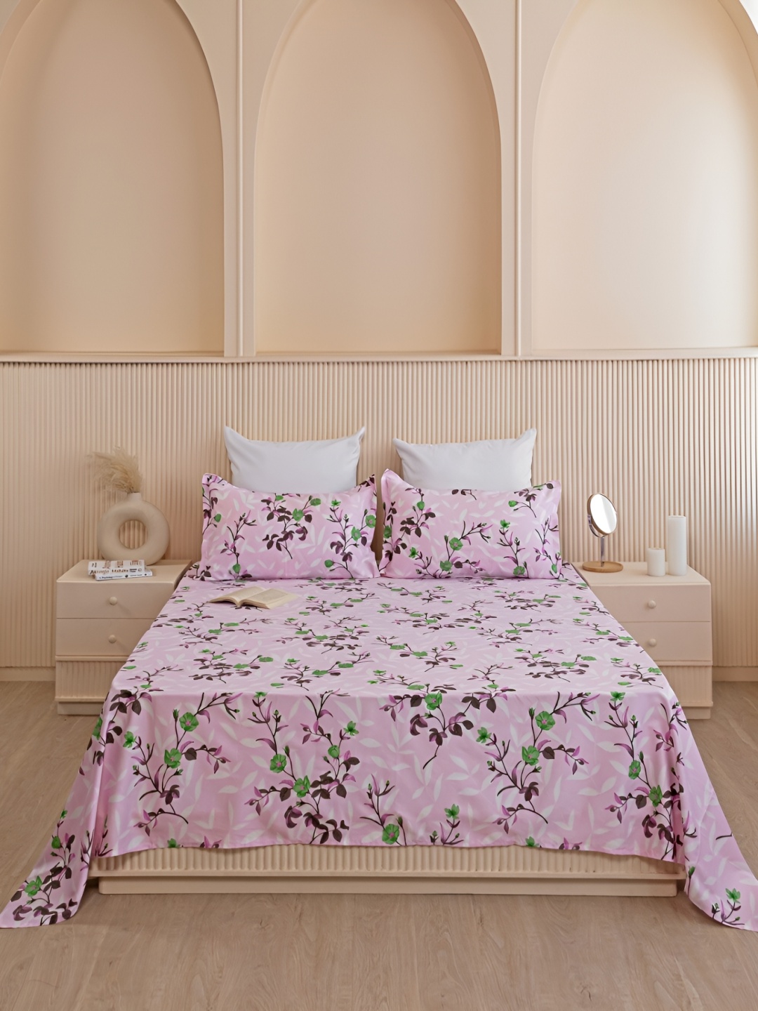 

HOMEMONDE Pink & White Floral Cotton 210 TC Queen Bedsheet with 2 Pillow Covers