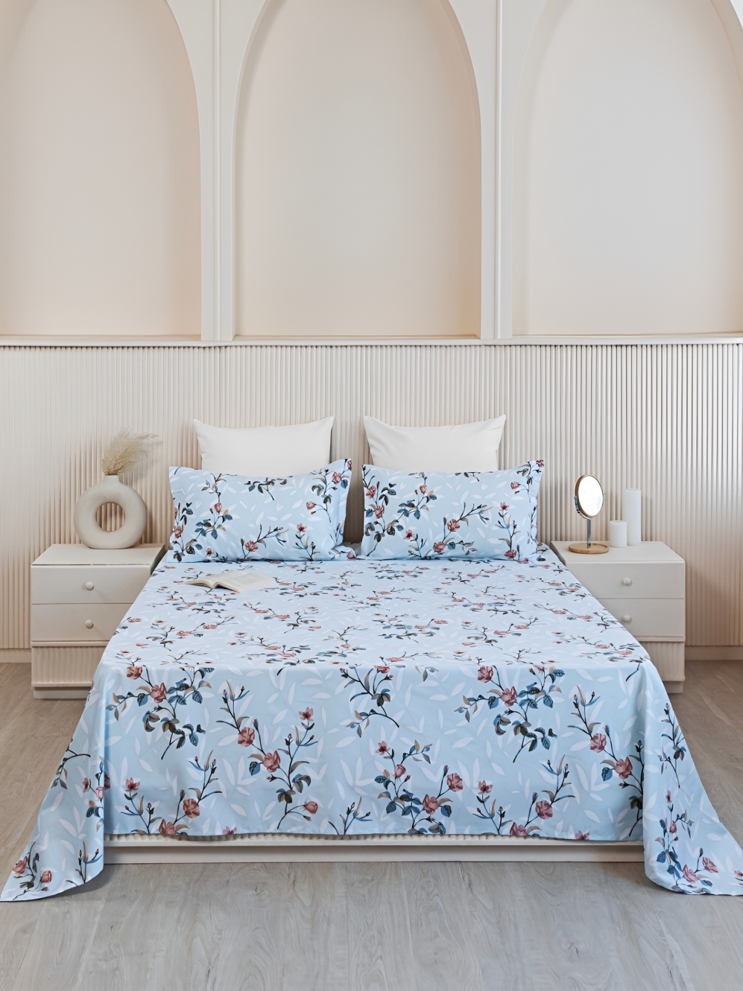

HOMEMONDE Blue & Brown Floral Cotton 210 TC Queen Bedsheet With 2 Pillow Covers