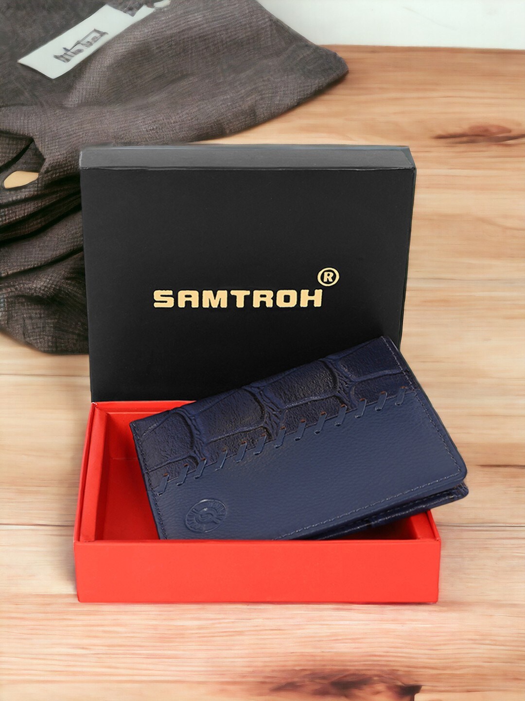 

SAMTROH Men Self Design Leather Two Fold Wallet, Blue