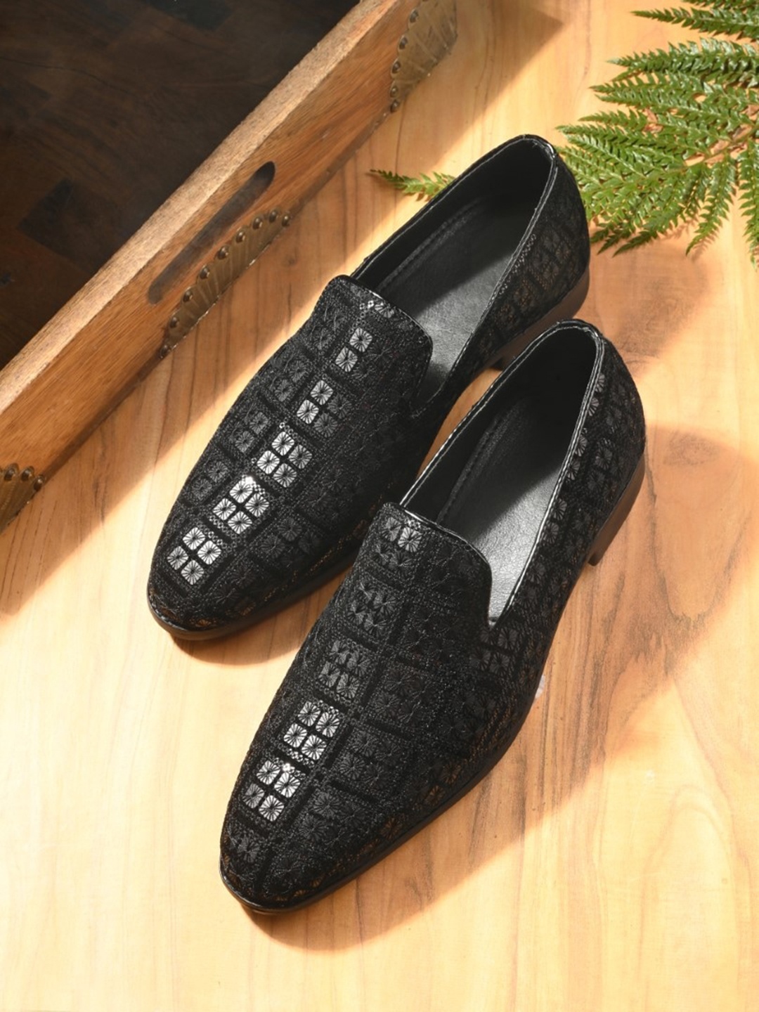 

San Frissco Men Embellished Comfort Insole Loafers, Black