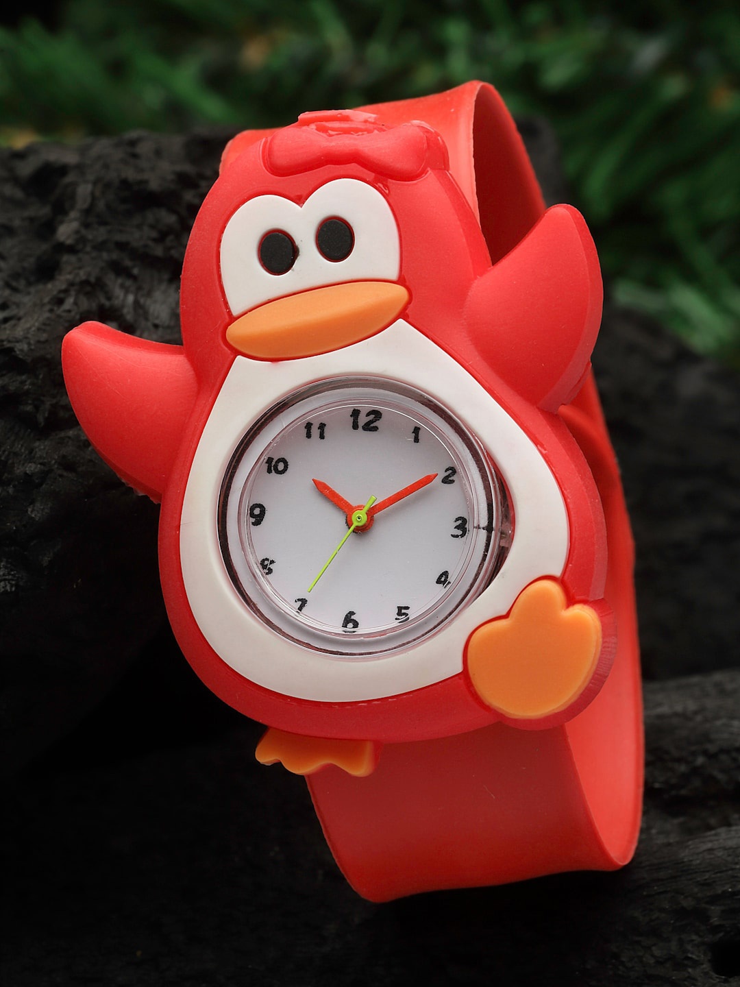 

Stoln Kids Dial & Straps Analogue Watch 18744-1-23-M-20005057, Red