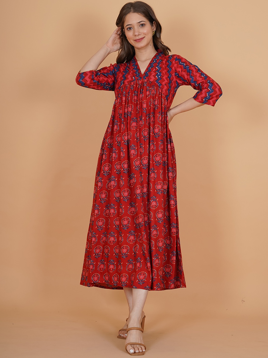 

INDIANIC Ethnic Motifs Printed Empire A-Line Kurta, Red