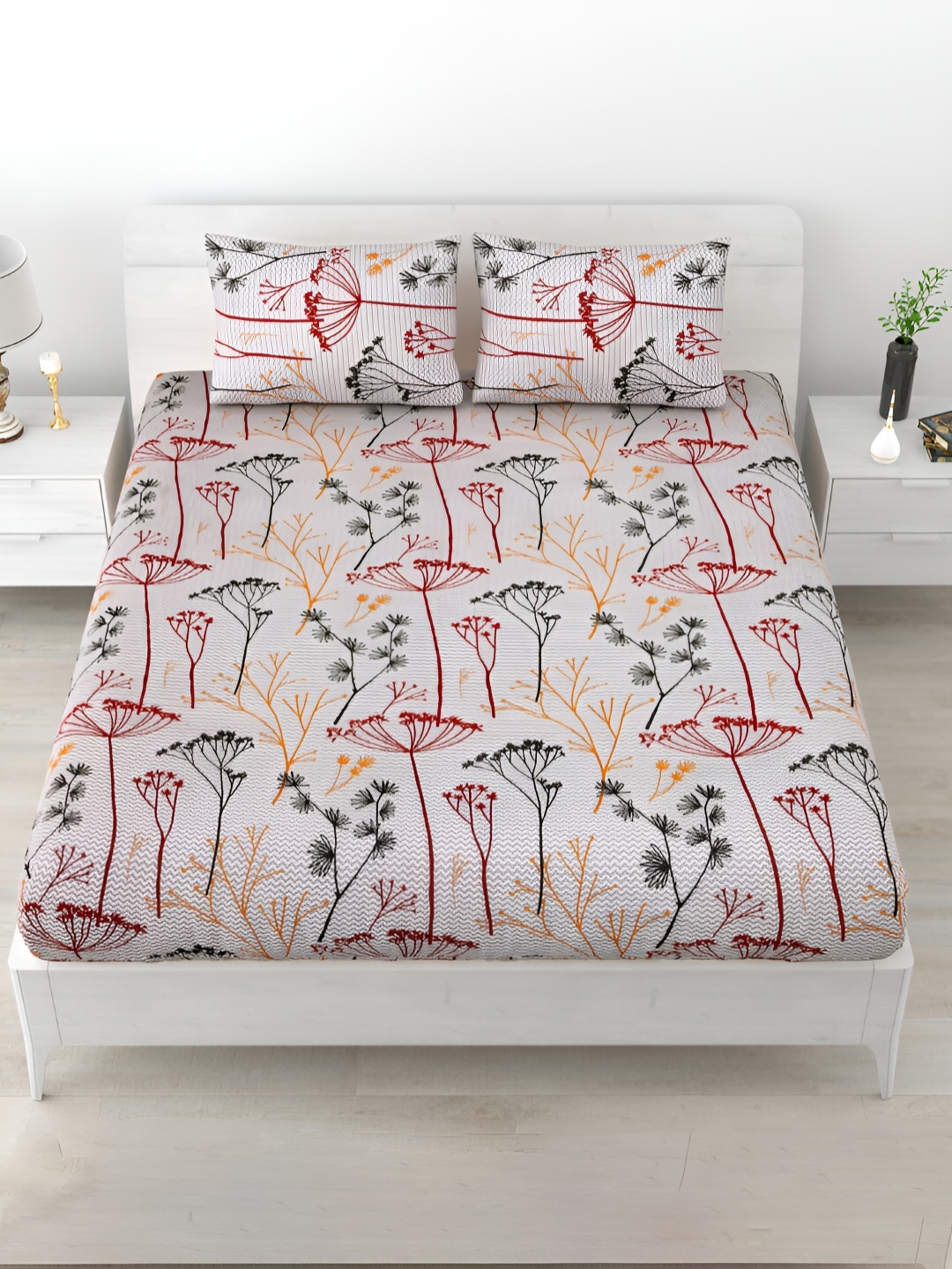 

POORAK Red & Black Floral Printed 120 TC Cotton King Bedsheet with 2 Pillow Covers