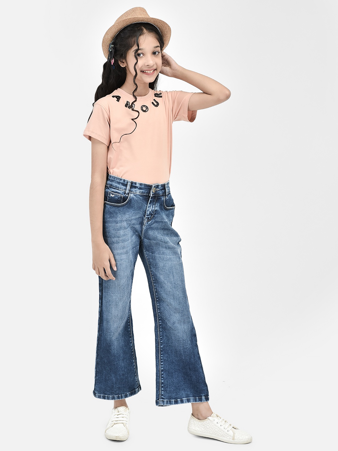 

Crimsoune Club Girls Mid-Rise Bootcut Clean Look Heavy Fade Stretchable Jeans, Blue