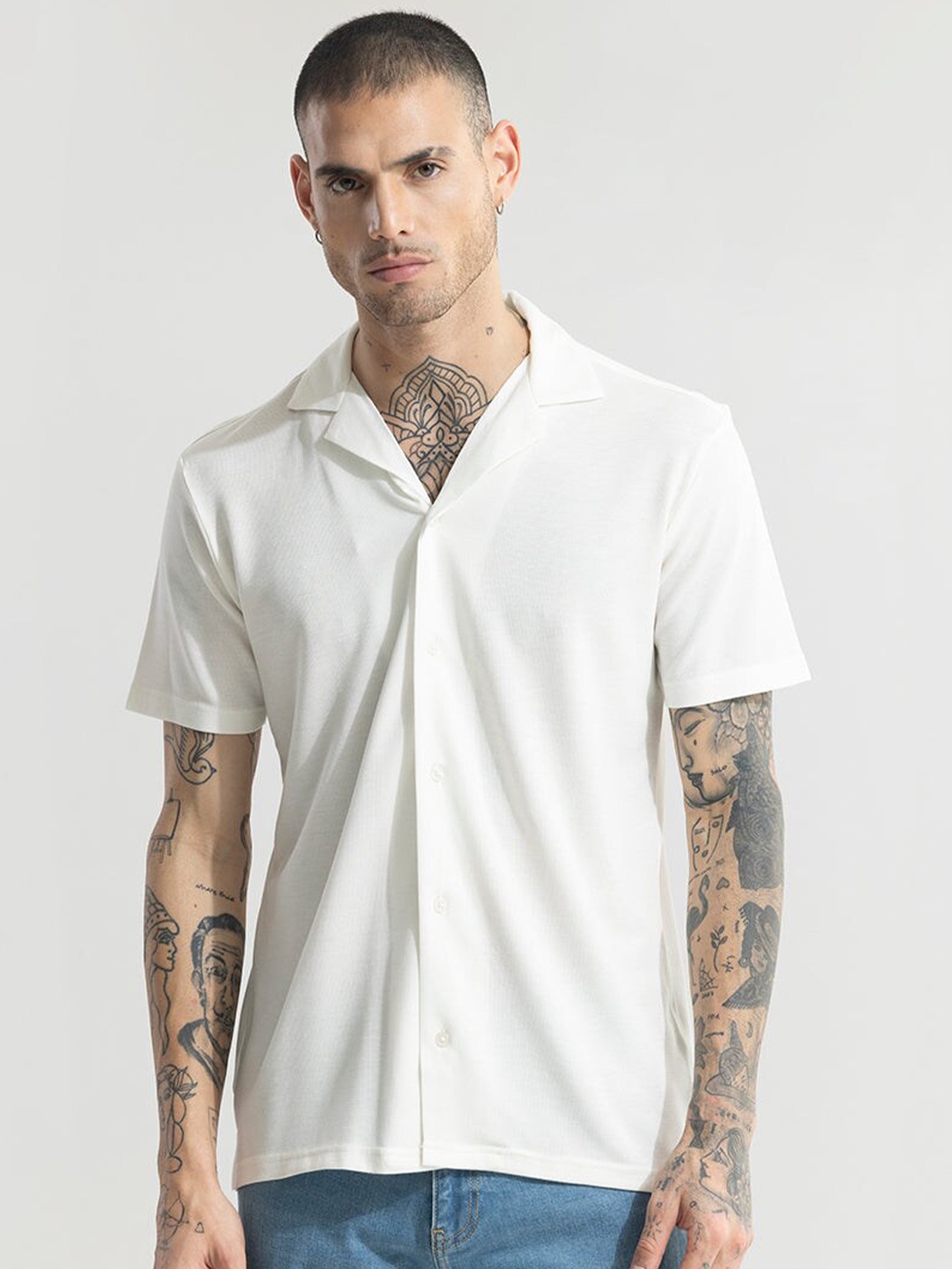 

Snitch White Classic Boxy Textured Cuban Collar Casual Shirt