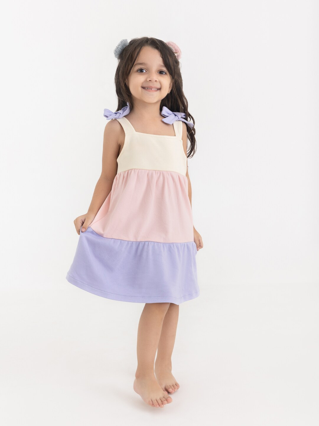 

haus & kinder Girls Colourblocked Bow Detailed Pure Cotton Knee Length A-Line Dress, Off white