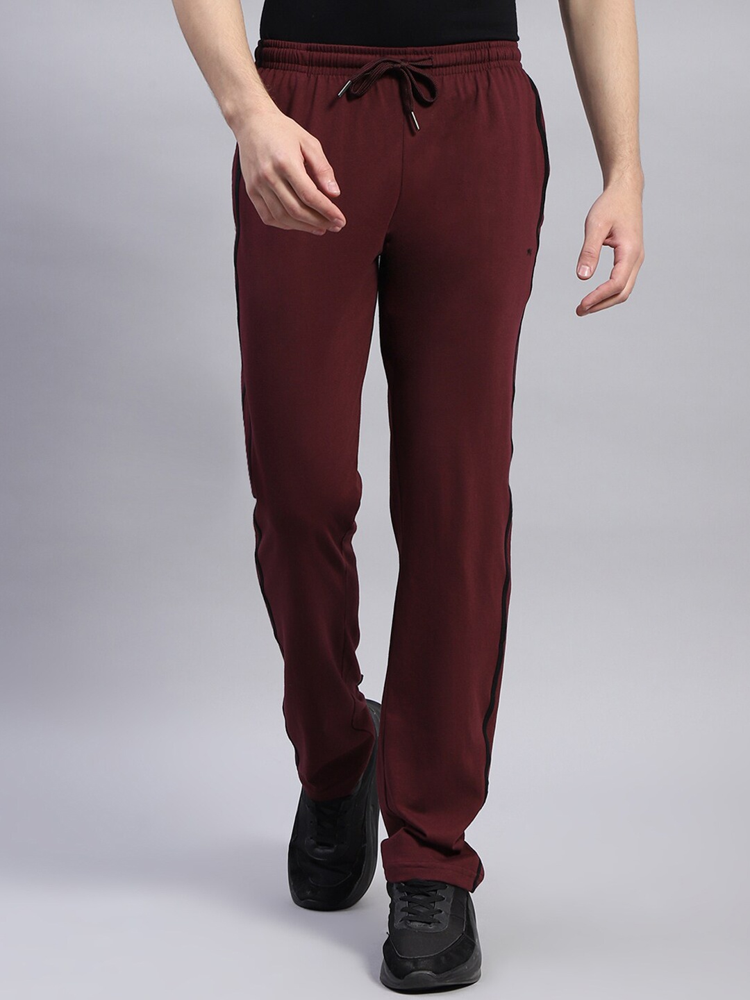 

Monte Carlo Men Solid Regular Fit Track Pants, Maroon