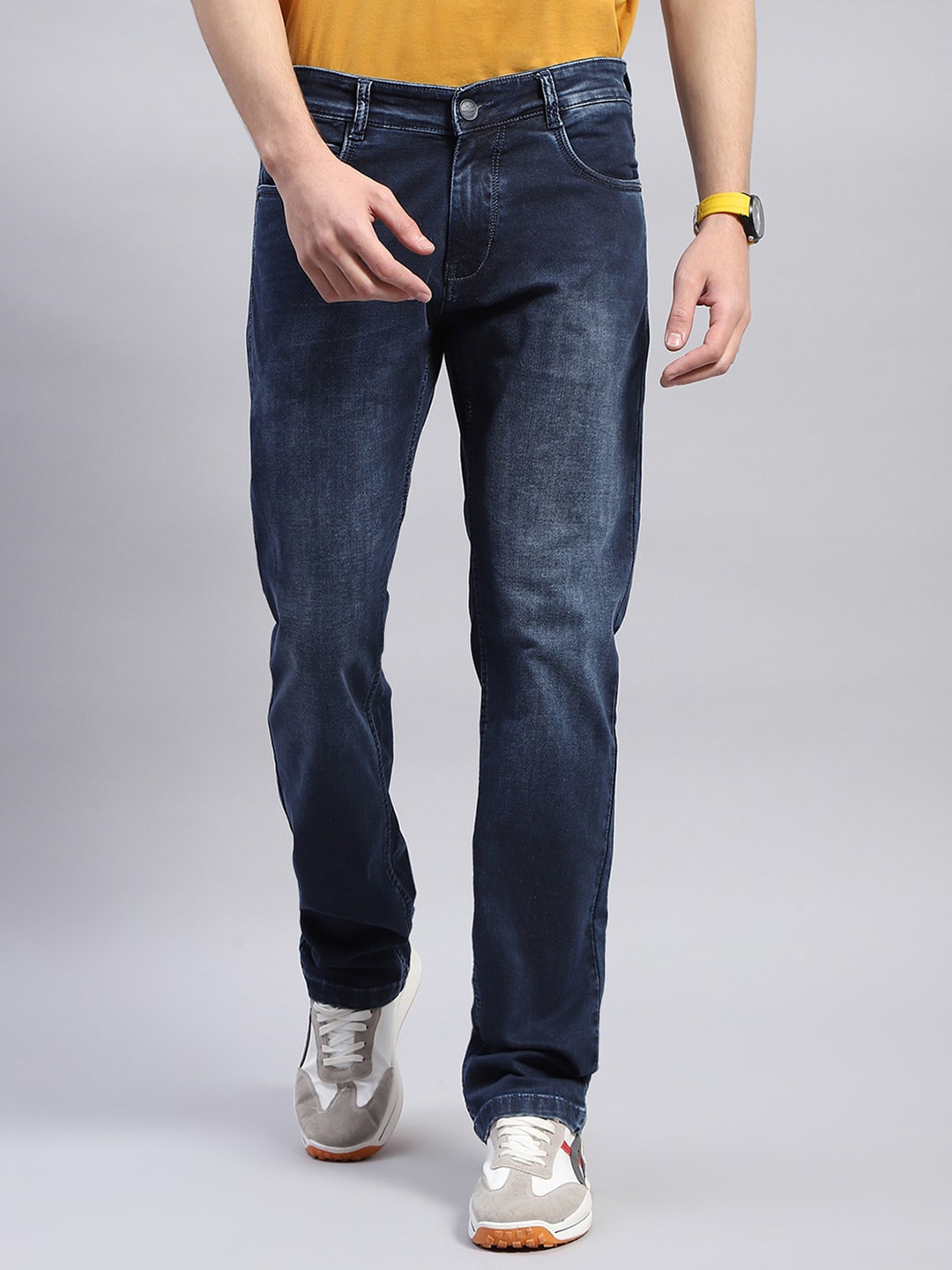 

Monte Carlo Men Straight Fit Low Distress Light Fade Jeans, Blue