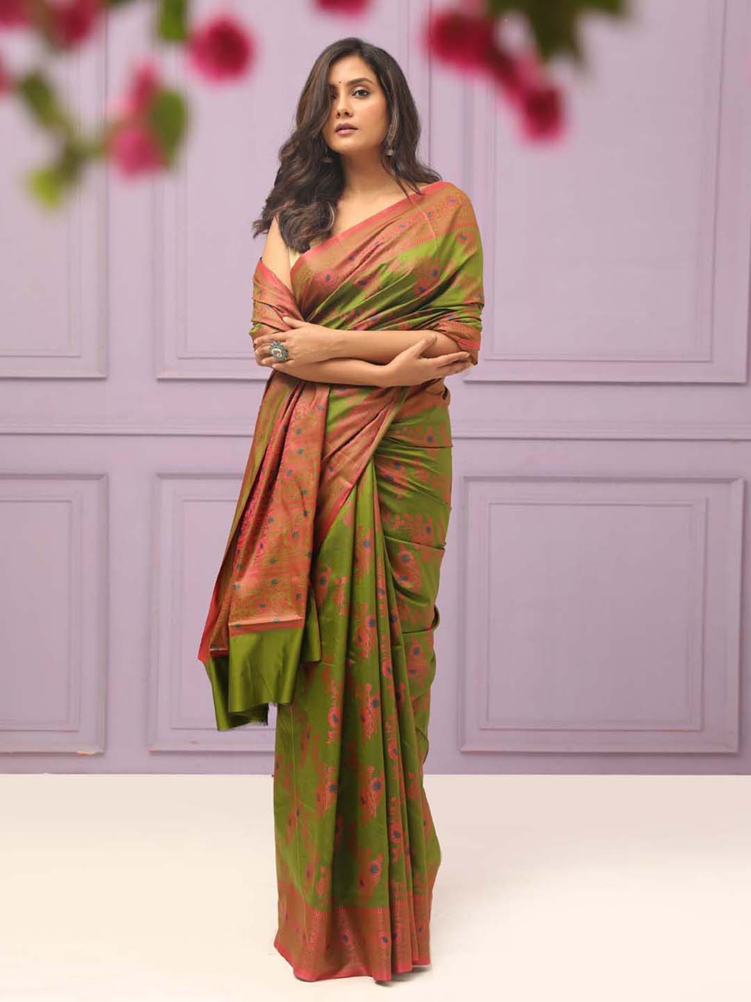 

Indethnic Woven Design Art Silk Heavy Work Jamdani Saree, Green