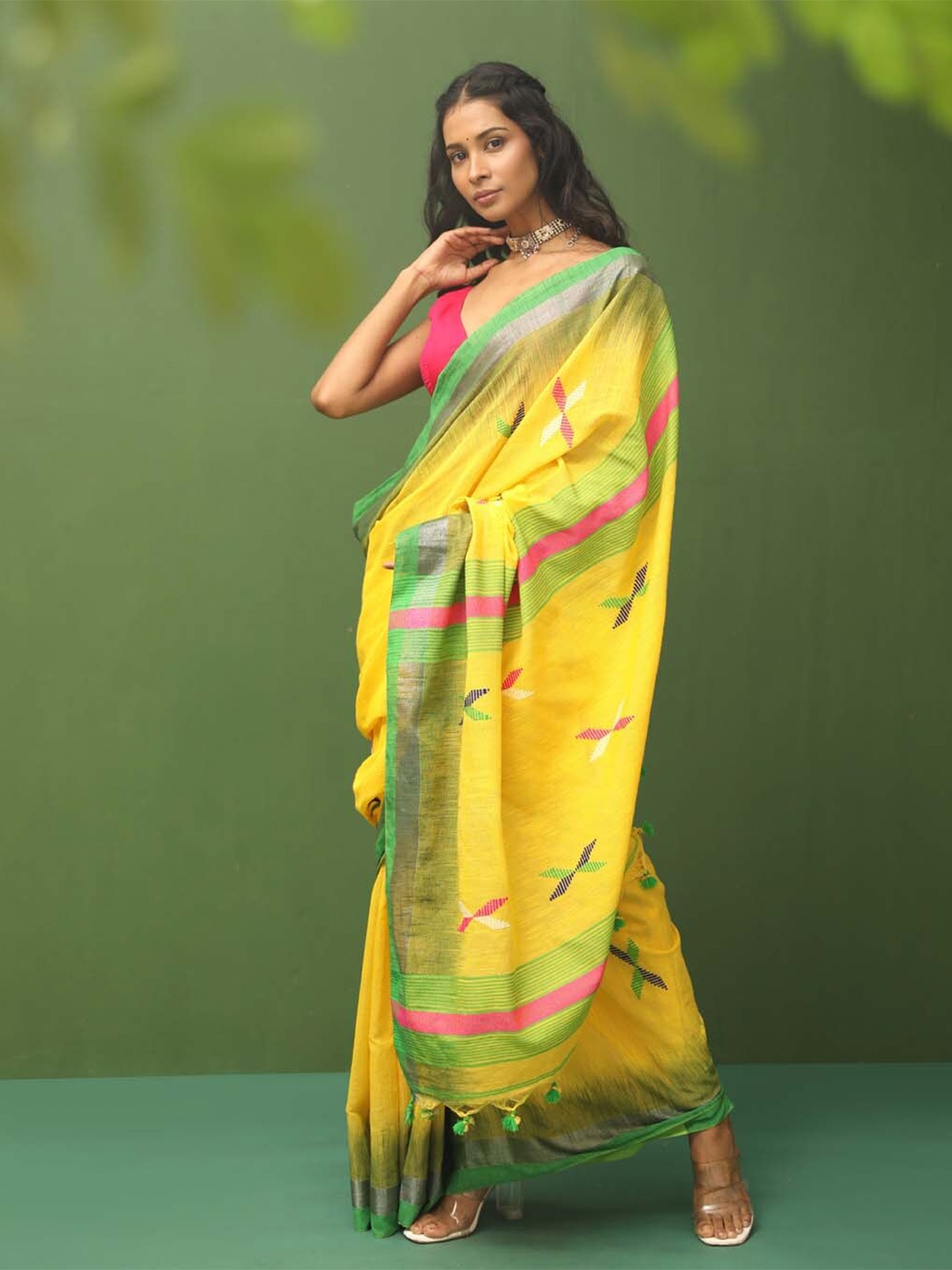 

Indethnic Geometric Woven Design Pure Cotton Jamdani Saree, Yellow